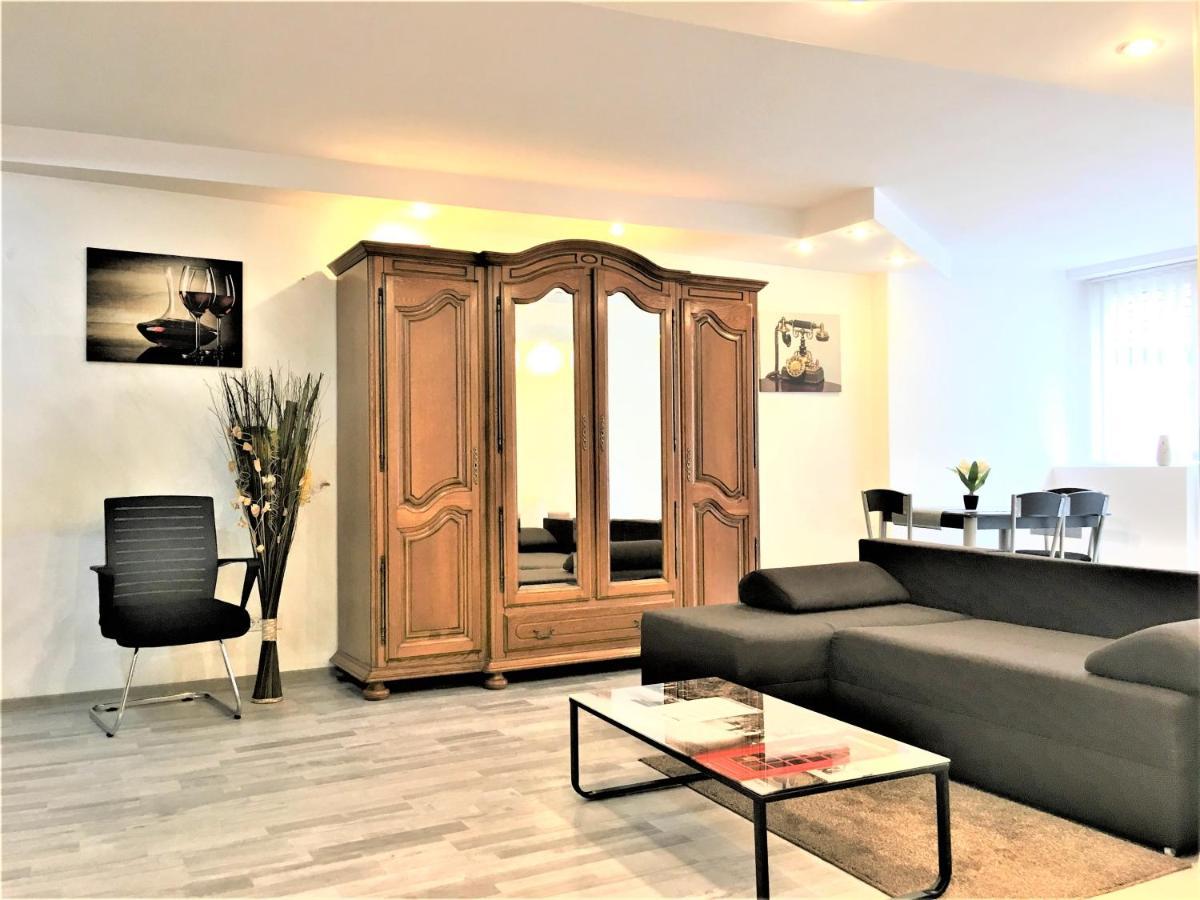 Large Apartment In Ultra-Central Location Braşov Exteriör bild