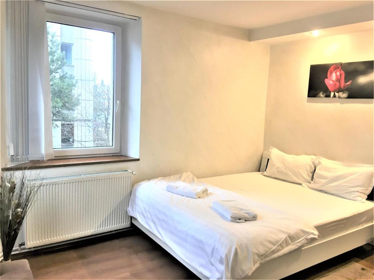 Large Apartment In Ultra-Central Location Braşov Exteriör bild